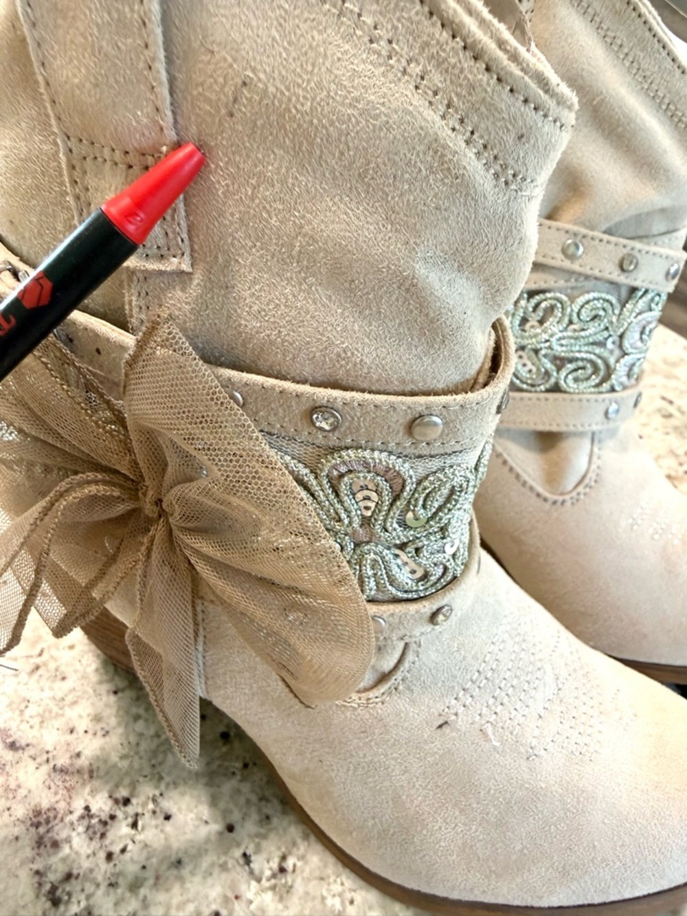 Not Rated Brand Beige Boots with Embroidered Green Accents "NEW" - Picture 14 of 15